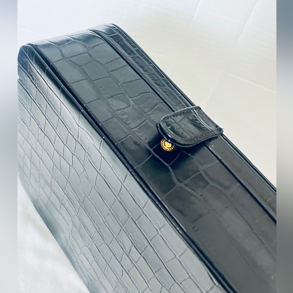 Snakeskin Top Handle TRAVEL JEWELRY CASE with Mirror and 5 Dividers. Black - Picture 7 of 16